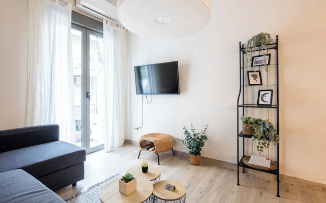 The Beatles 2-BR Apartment in Athens