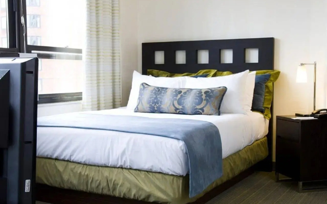 Inn of Chicago Magnificent Mile