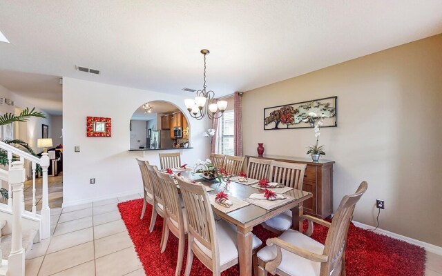 Fantastic Cypress Pointe Vacation Home