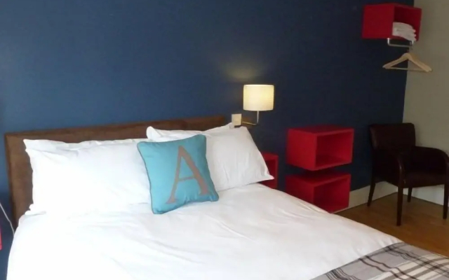 Adelphi Guesthouse