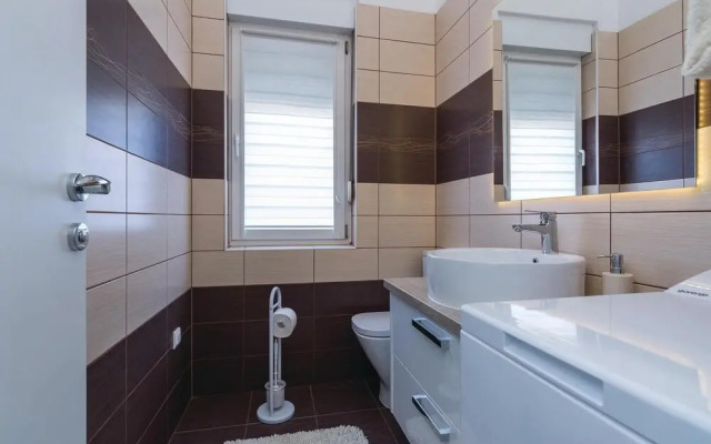 Stunning Apartment in Vir With 2 Bedrooms and Wifi