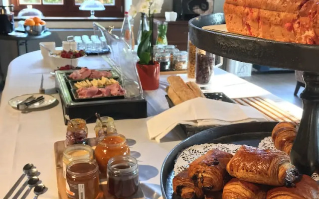 Hôtel-Restaurant Au Relais Du Château Mensberg