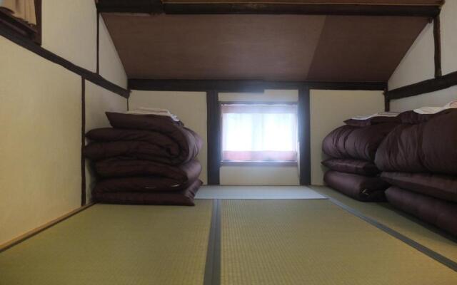 Yomogi Guesthouse