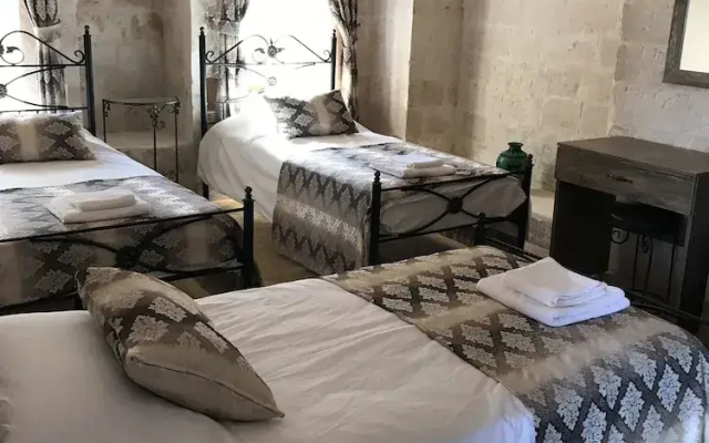 Kasr-I Abbas Hotel