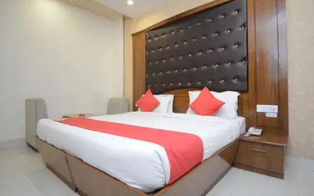 OYO 31114 Hotel Pal Regency