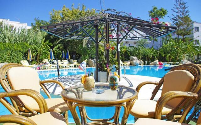 Palm Beach Hotel - Adults only