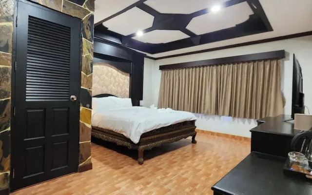 Arya Suites Patong Beach