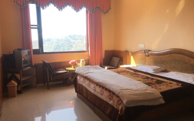 ADB Rooms Hotel Sahiwa