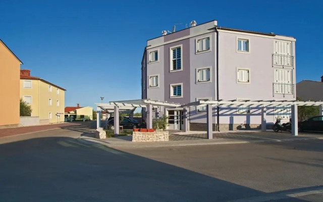 Amazing Home in Vodnjan With Wifi and 2 Bedrooms