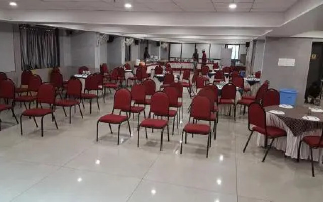Hotel Opal