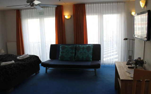 City Lounge Hotel