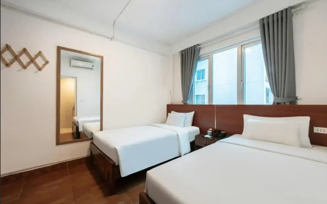A25 Hotel - Doi Can 2