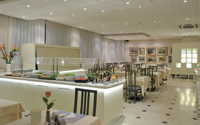 Hotel Eros