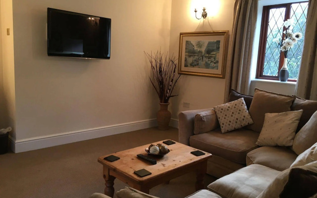 Bridge Farm Hotel