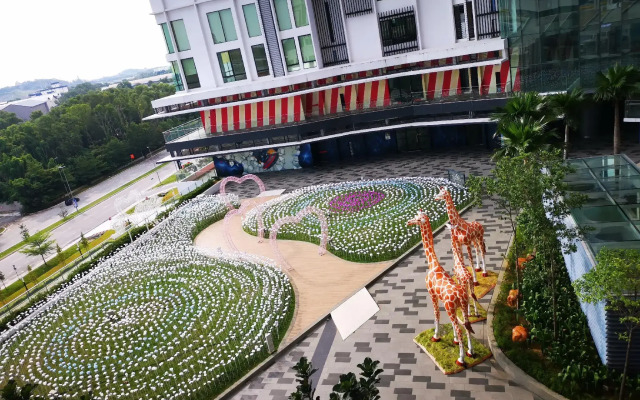 Symphony Suite @ I-City Theme Park