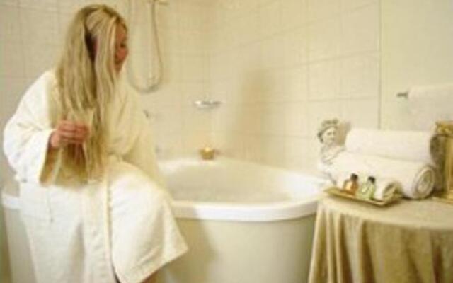 Aldermere Estate Luxury Apartments