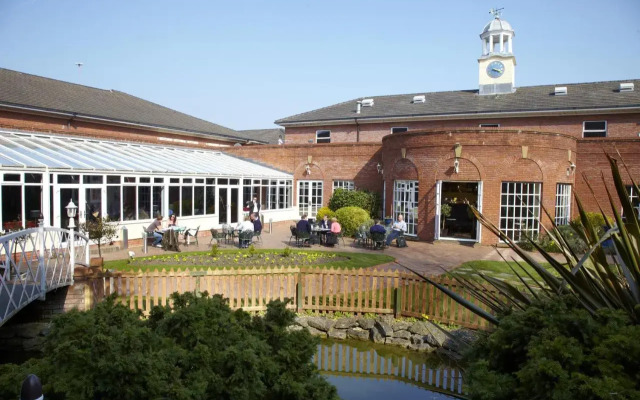 Village Hotel St David'S, Nr Chester