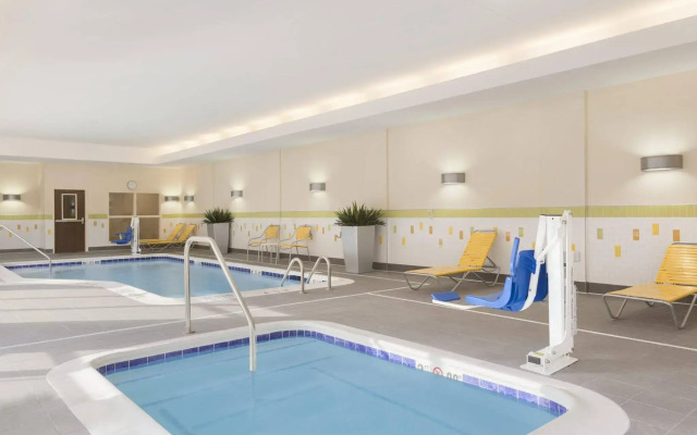 Fairfield Inn & Suites Pittsburgh Airport/Robinson Township