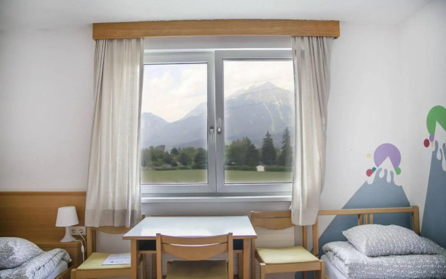 Marmota Hostel
