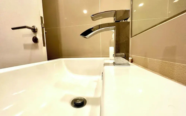 One Bukit Ceylon by Roomy