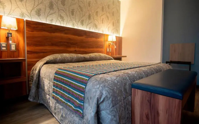 Hotel Parque Satelite
