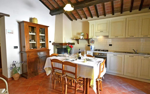 Villa in Tuscany With Pool Near Cortona