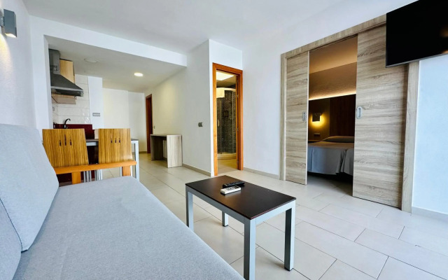 Ibiza JET Apartamentos - Adults Only