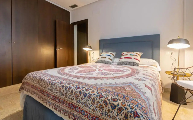 Alkazar Gardens Old Town 6 pax