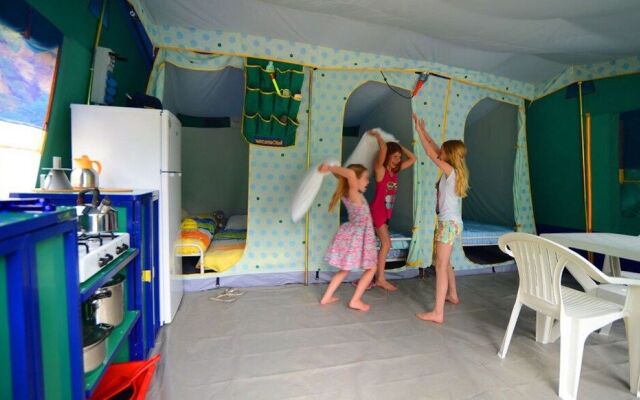 Camping Le Repaire - Tente Aménagée