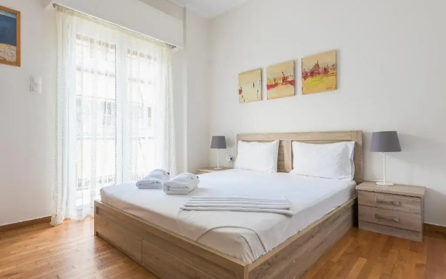 Relaxing Koukaki Apartment by CloudKeys