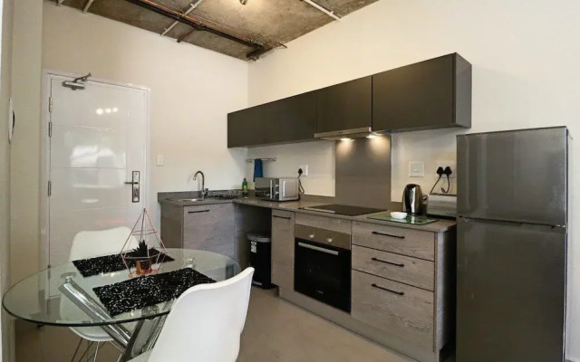 Lakeside Apartments