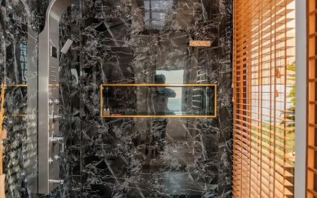 Baan La Ong Fah 2-Mon Jam