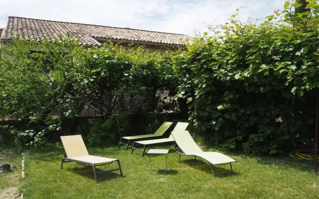 Charming Provencal Holiday Home With Garden