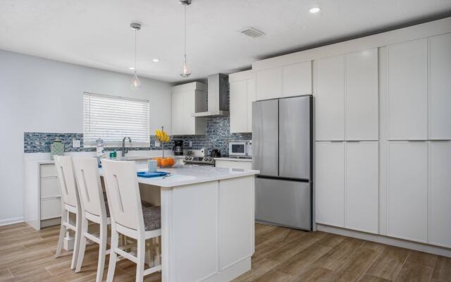 Gorgeous Grove Contemporary Family Home