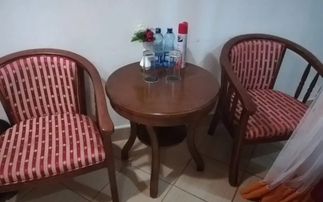 Silvia's  Inn Hotel