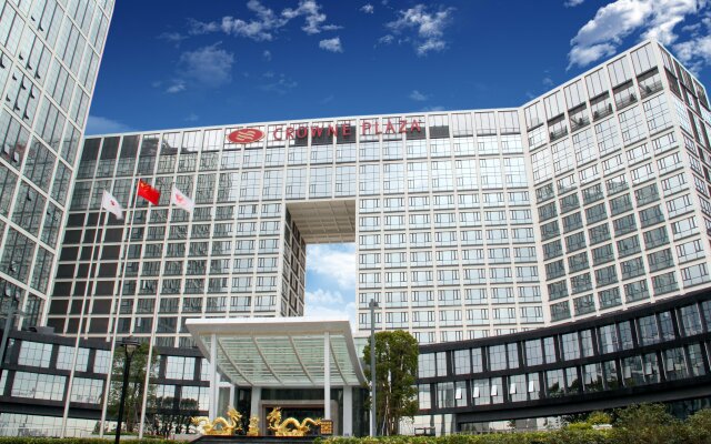 Crowne Plaza Shenzhen Longgang City Centre, an IHG Hotel