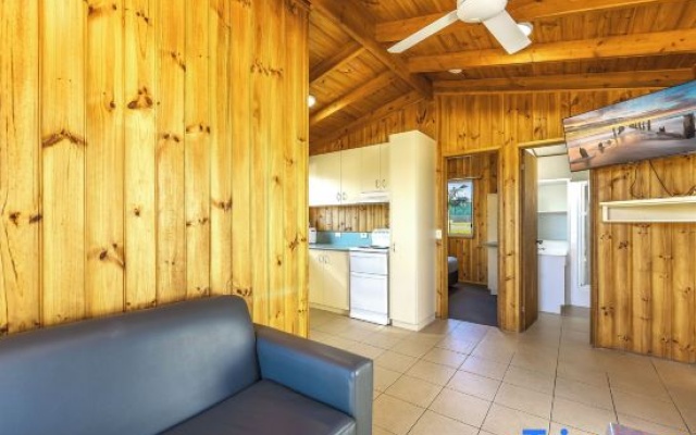 Heatherbrae Holiday Village