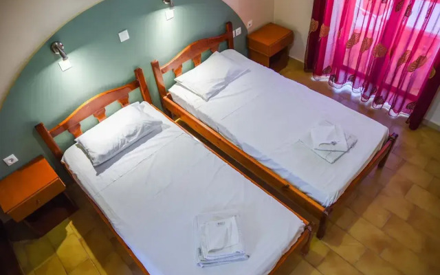 Chrysoula Hotel & Apartments