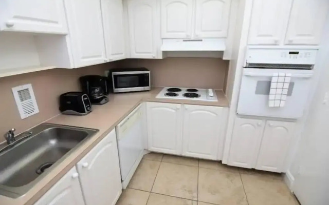 Spectacular 1 Bed 1 Bath @ Tides