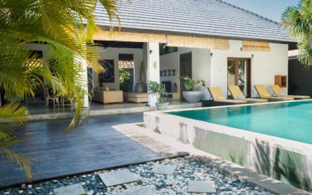 Phinisi Villas - Seminyak City Center