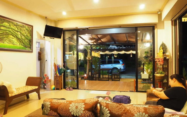 Lanta at Home