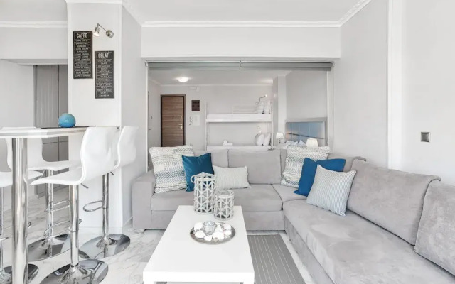Chic Modern Seaside Oasis -Sunny Piraeus