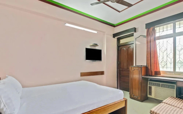 Hotel Saaj by OYO Rooms