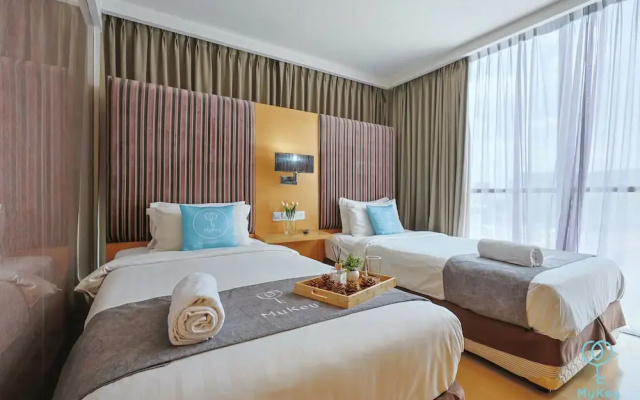 Empire Suites Subang by Mana Mana