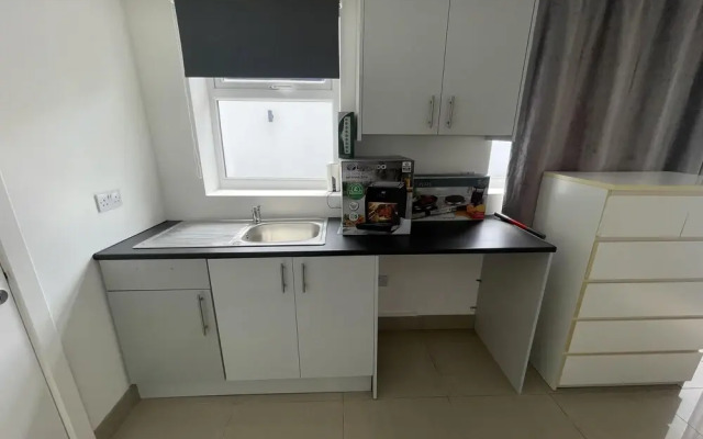 Immaculate 1-bed Studio in London