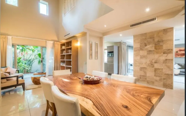 Resort Living with Private Pool sleeps 8