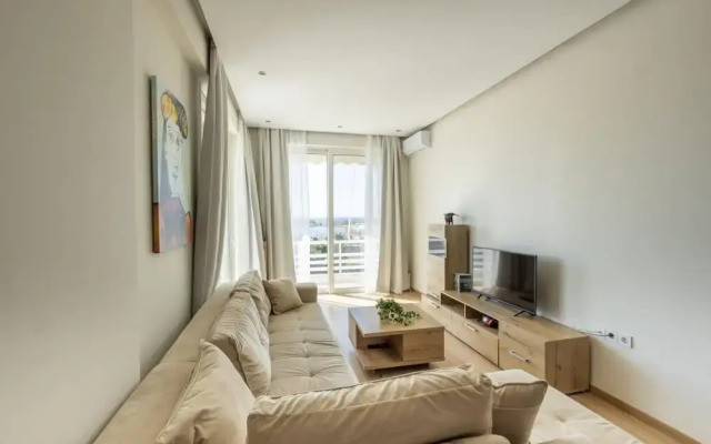 The View in Glyfada With 2 Bedrooms and 2 Bathrooms