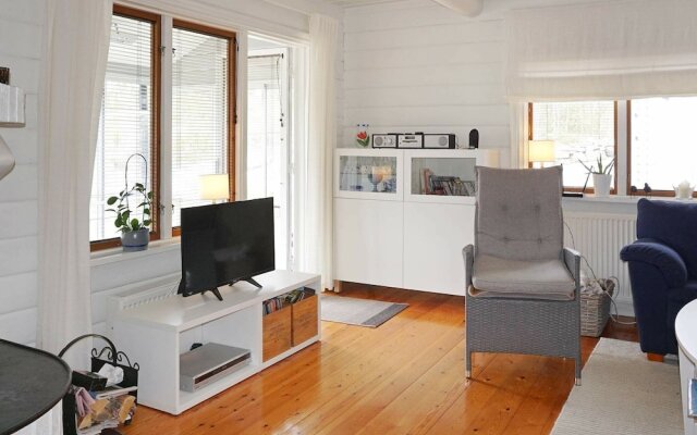 6 Person Holiday Home in Grebbestad