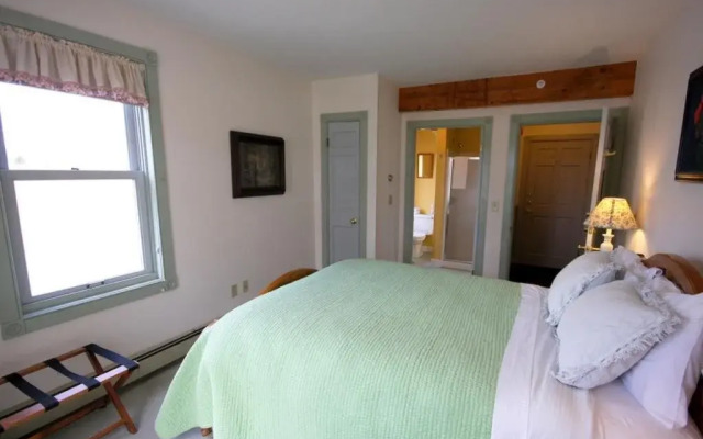 Maple Hill Farm Inn
