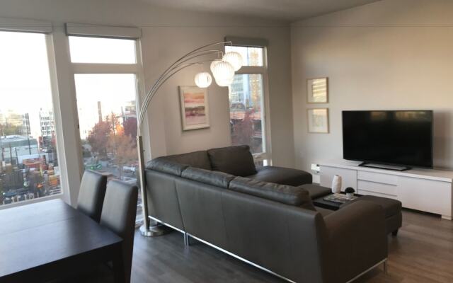 Domicile Suites at Mark on 8th